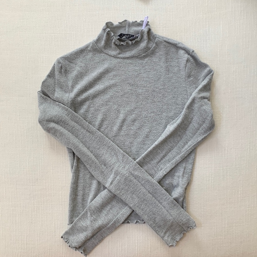❗️GREAT CONDITION❗️Urban Outfitters Long Sleeve